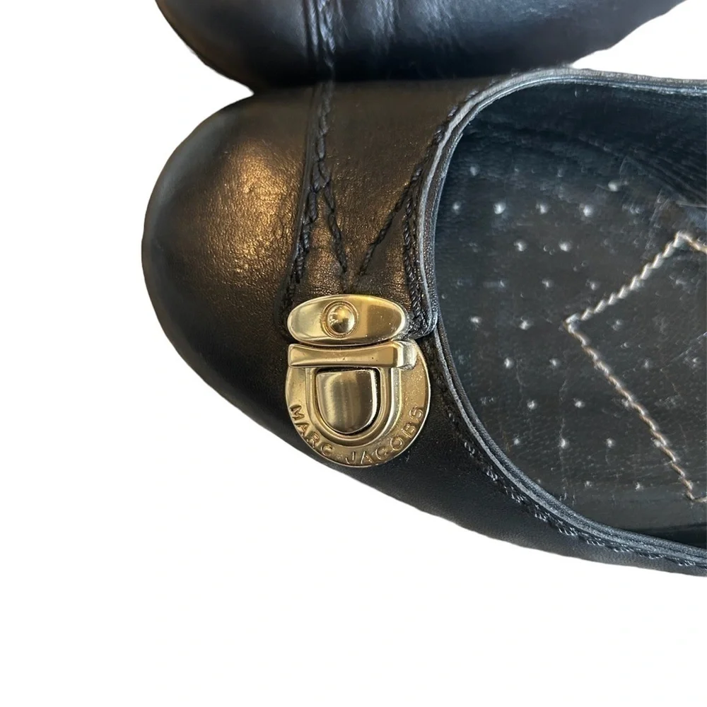 MARC Jacobs Buckle Strap Patent Flats 39 1/2 9 1/2